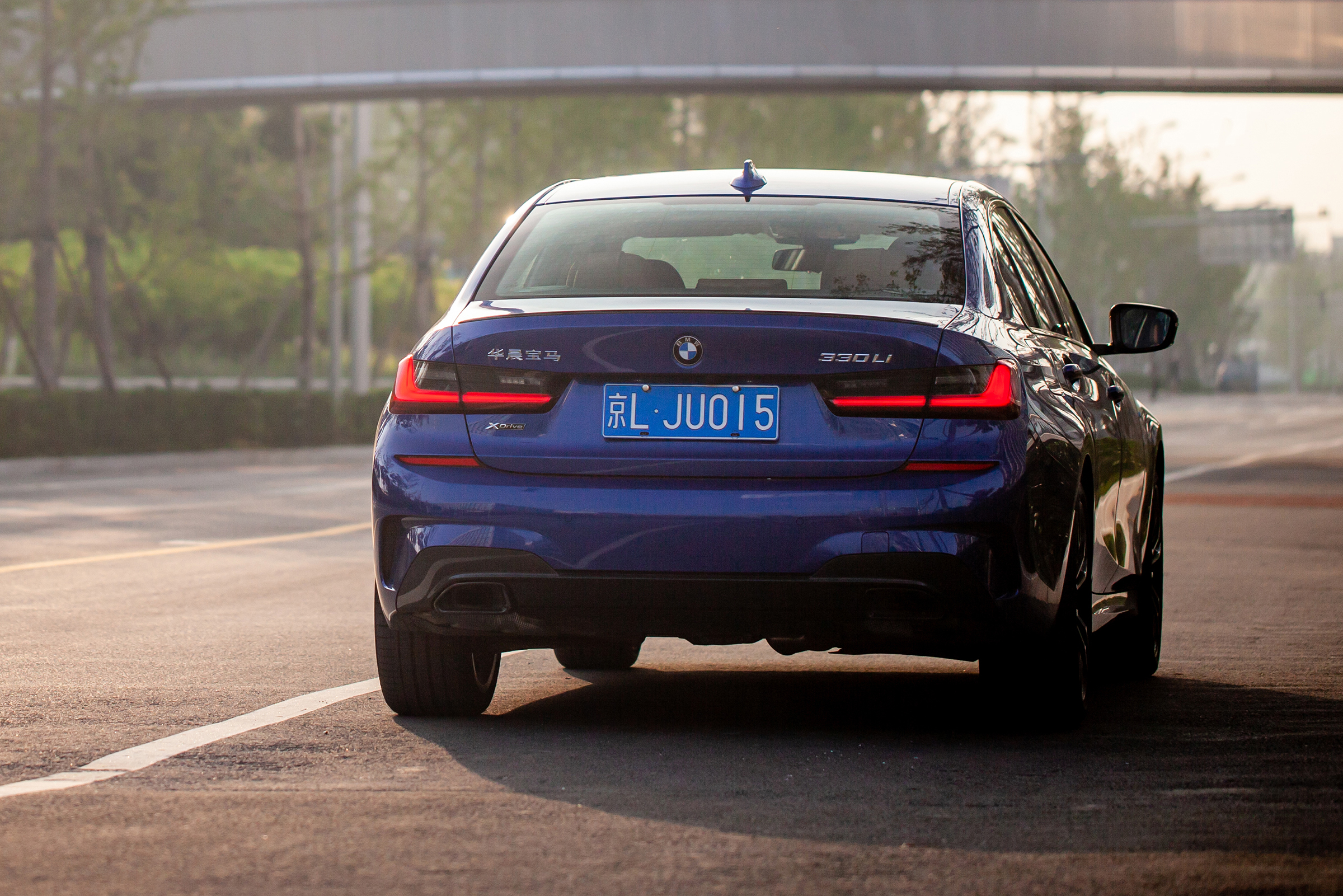 新款bmw330li测评,赛道深度试驾宝马330i