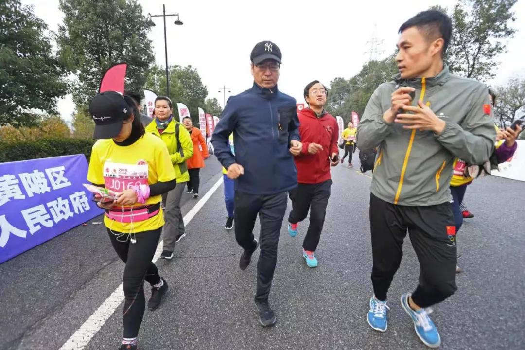 白岩松谈跑步治愈一切,白岩松谈科学的跑步方法
