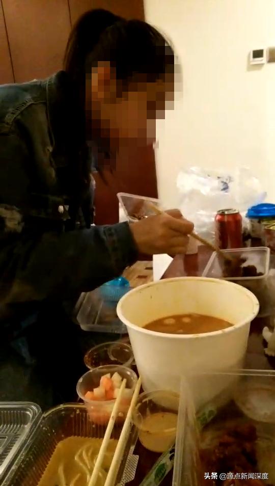 辽宁一单亲母亲自称女儿遭班主任嘲讽孤立，查出抑郁症自杀未遂，学校承认有责支付30万治病，法院判归还