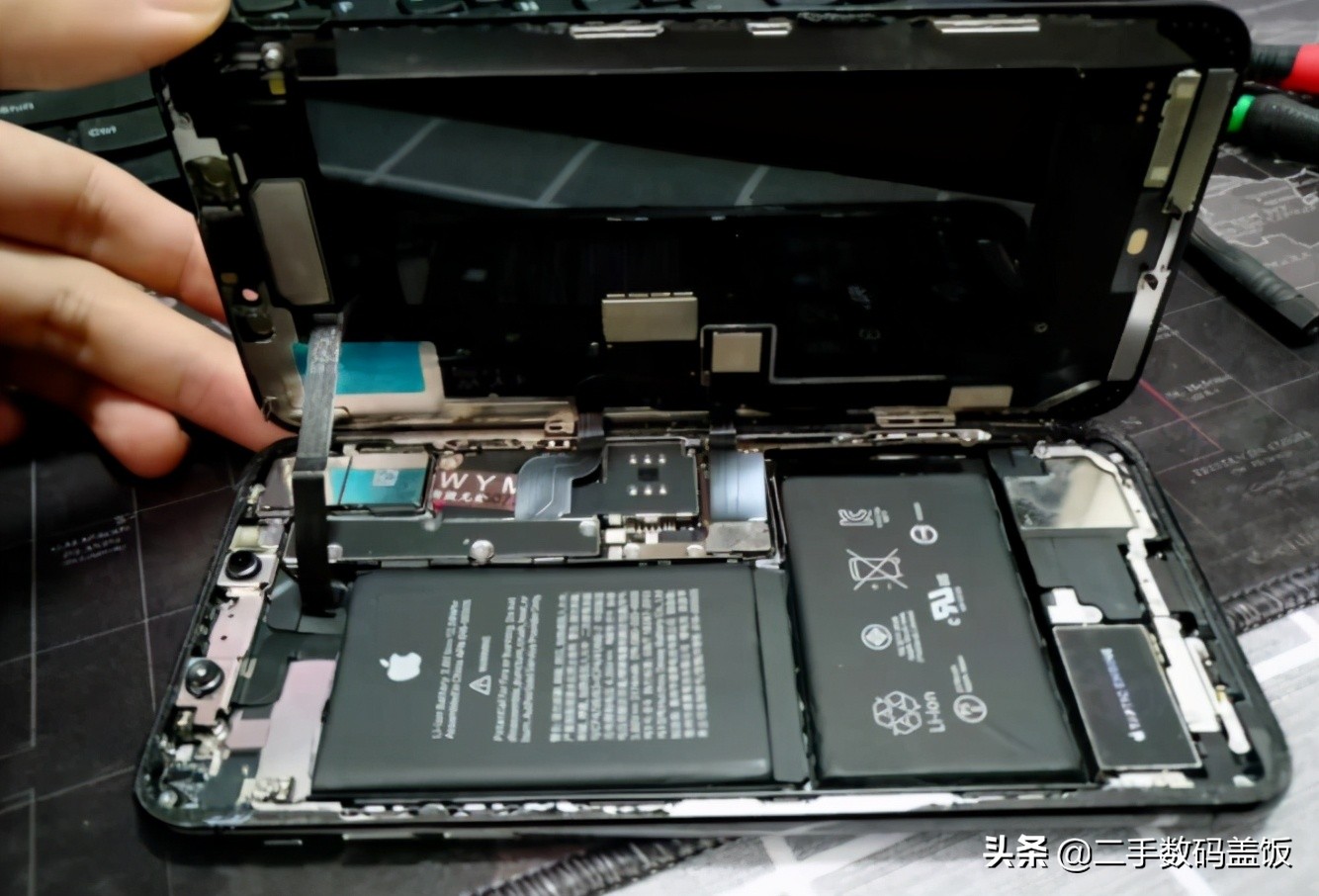 iphone扩容机爱思全绿真伪查询,手机店苹果手机爱思全绿可信吗