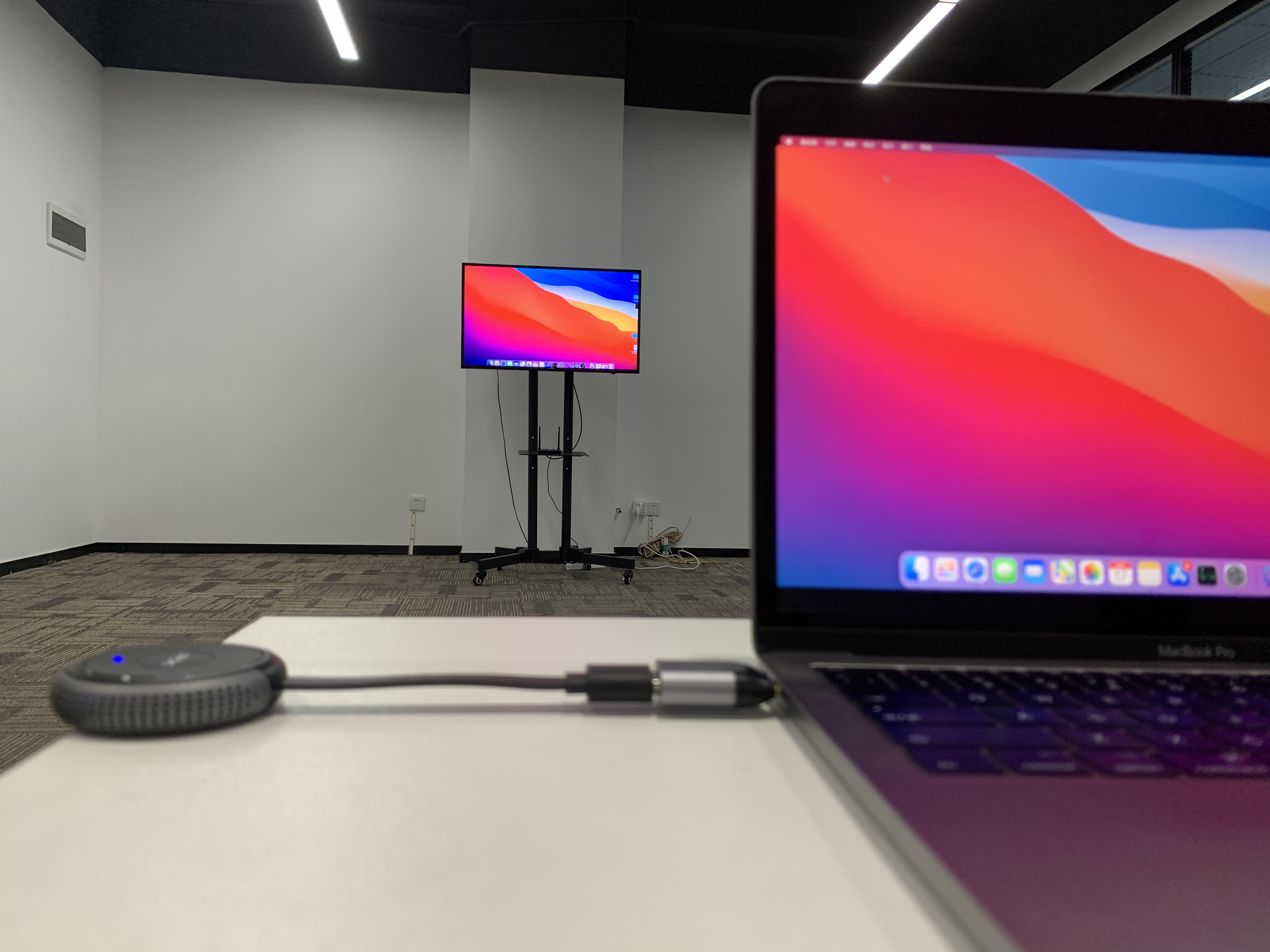 电脑投屏神器推荐哪个好,专业投屏器无线投屏电脑