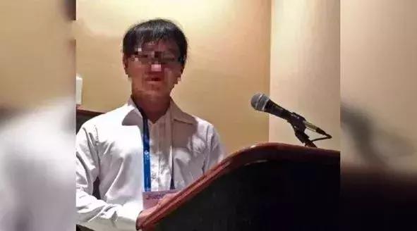 女子和孩子进家门被尾随,女子出门被小男孩尾随