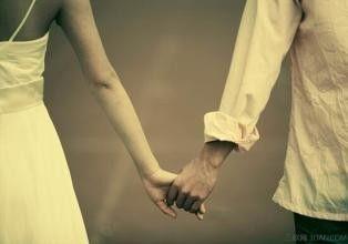 “我是为了吃饭和你在一起的”“我知道”