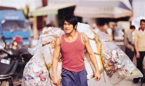 致敬星爷少林足球经典片段,18年后再看翁帆