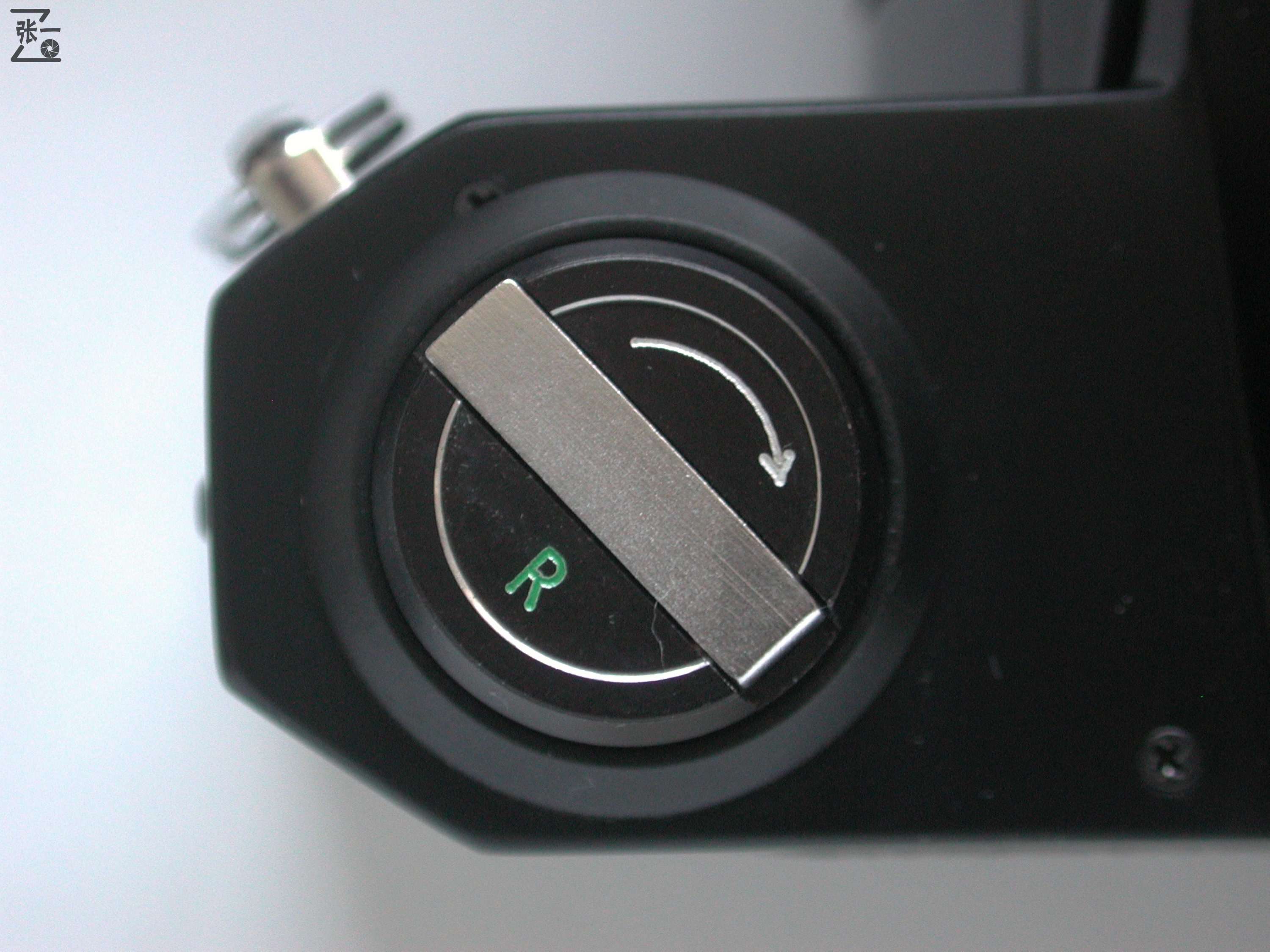 中国重庆生产的明佳MingcaMCK1000单反照相机