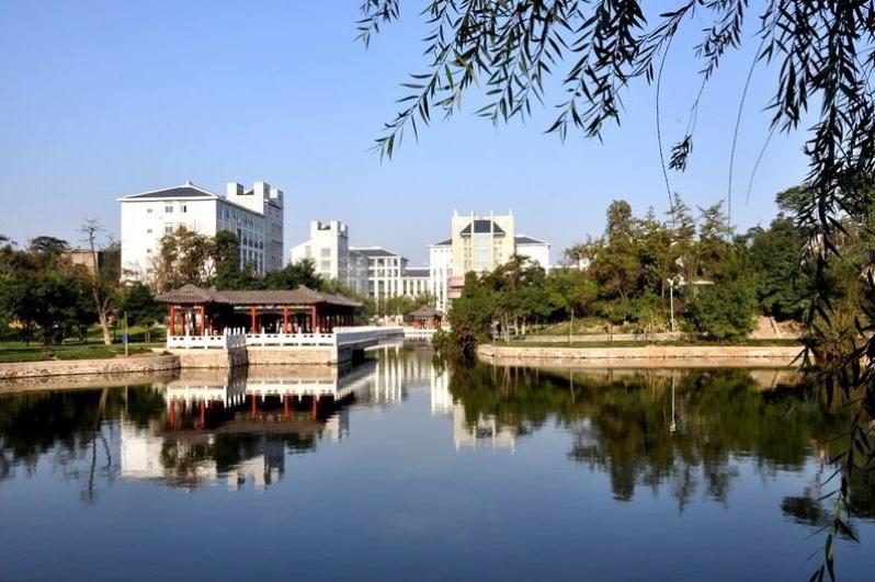 公办二本录取分比较低的师范大学,这3所双非理工科高校就业前景好