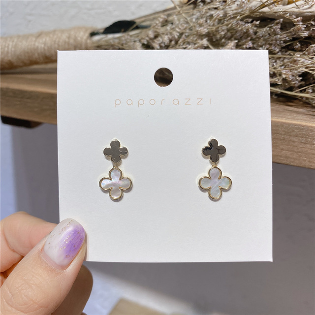 女装潮流穿搭40岁女人气质,今年最流行的10组穿搭请收好