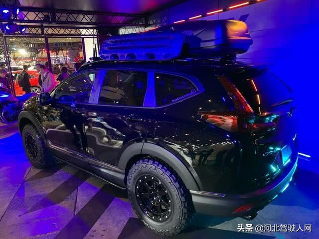 本田思域王露峥嵘丰田YARIS很有型东京改装车展大爆发