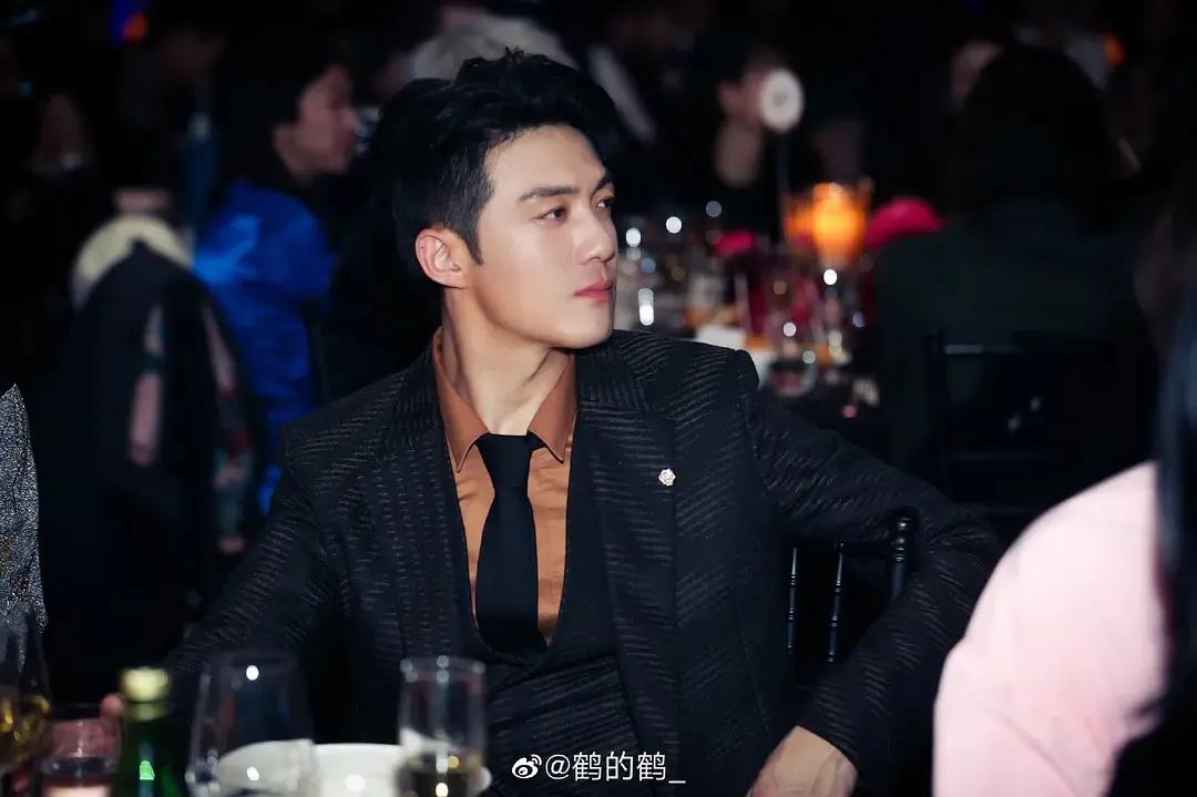 男明星的名利场，谁是你的取向*击狙**？