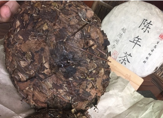 如何识别做旧白茶,认清做旧白茶其实很简单