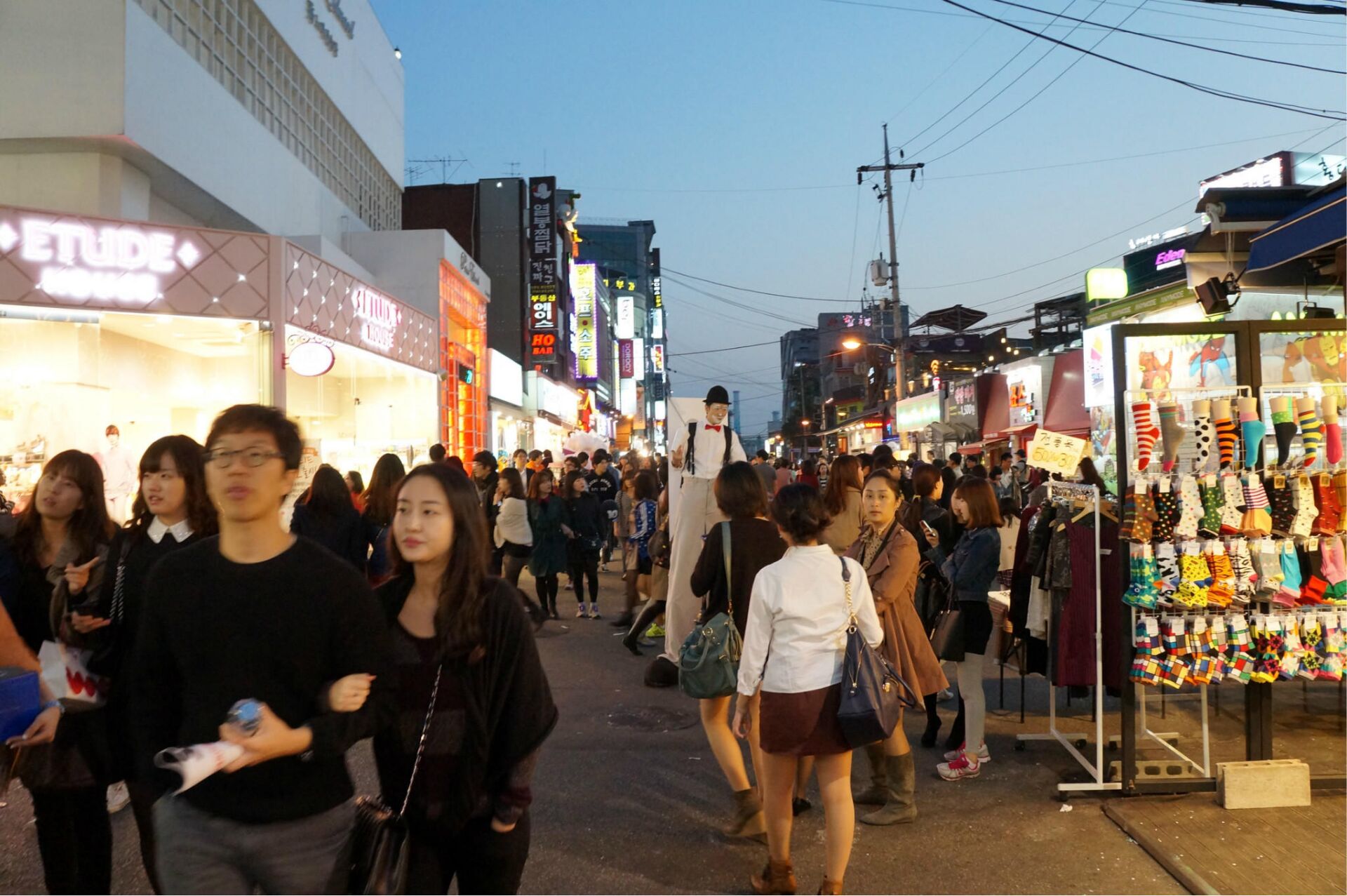 韩国服装进货渠道一览表,韩国服装网店货源渠道有哪些