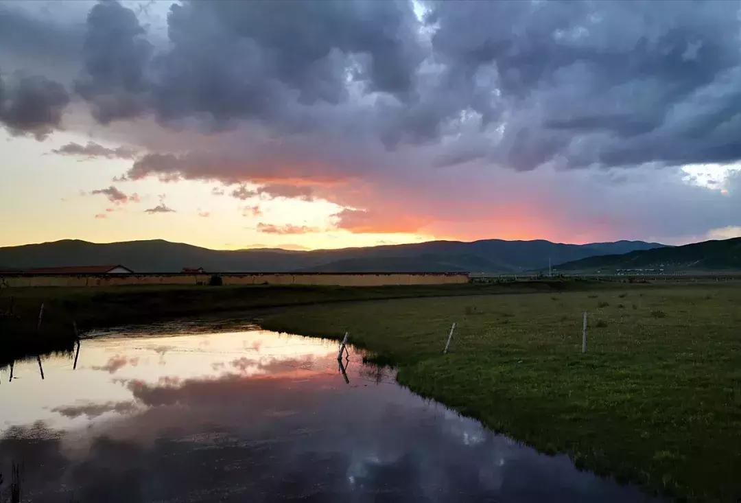 阿坝红原煨桑,川西红原的煨桑节是什么时候