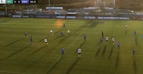 ai误认裁判光头为足球裁判,足球转播ai对焦到裁判的头上