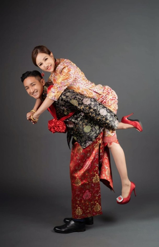 恭喜！39岁仙乐都嫁农场主晒2克拉钻戒，曾自曝郭富城为她按脚