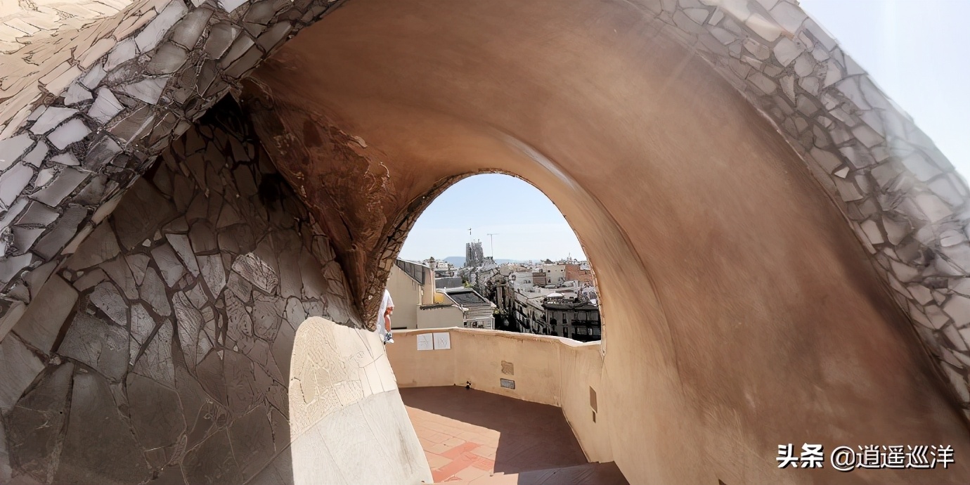 西班牙建筑大师高迪的建筑作品展,西班牙天才艺术设计大师高迪作品