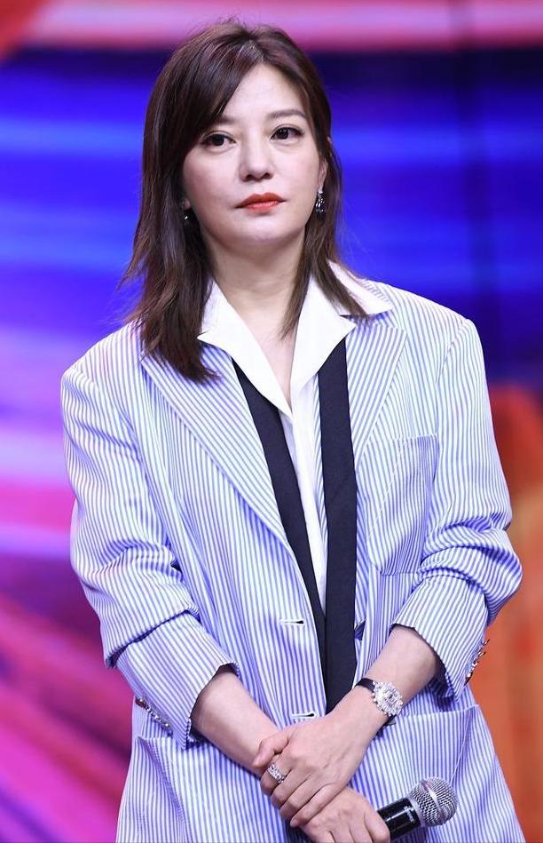 赵薇英伦风,复古英伦风中性高级感穿搭