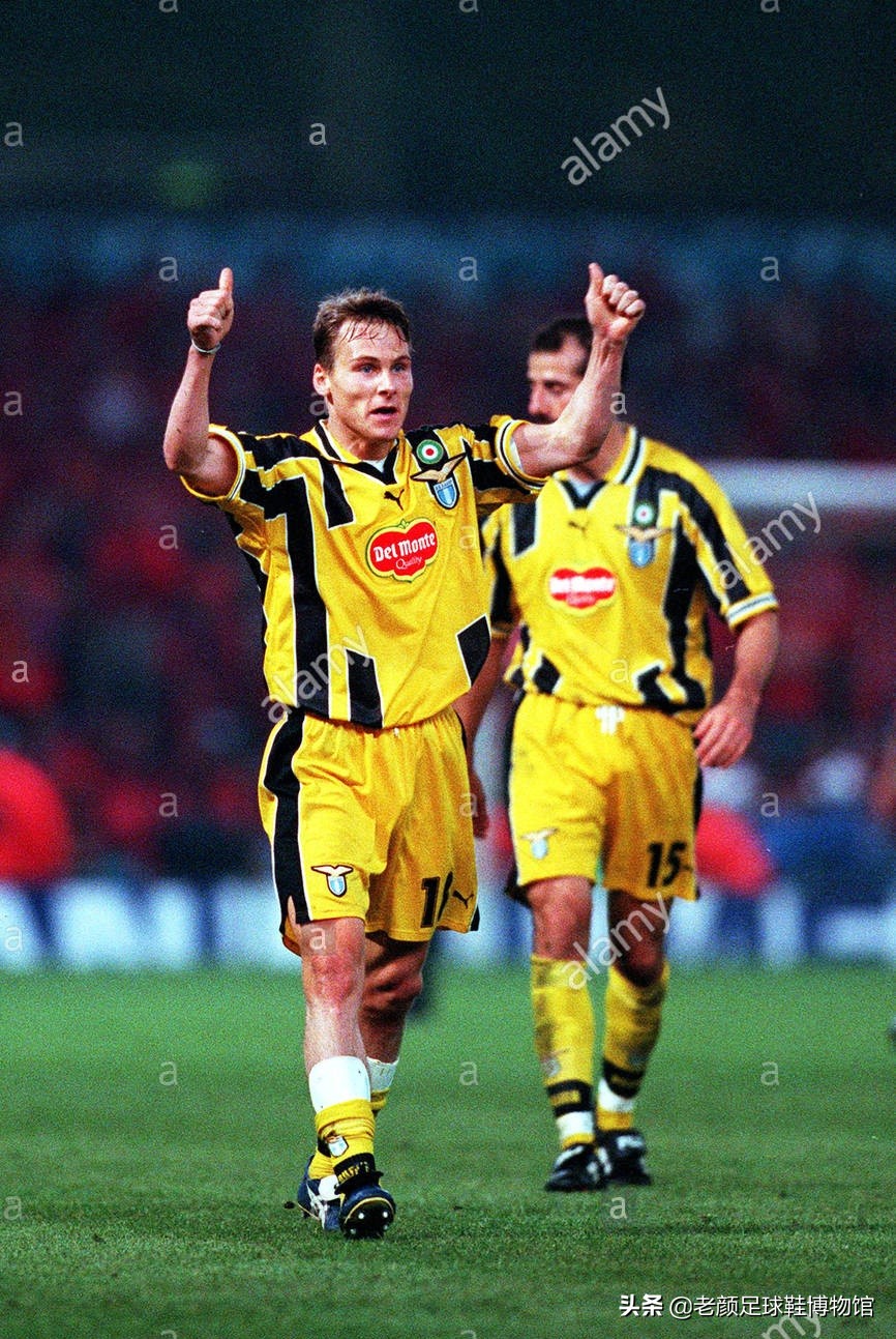 真不比齐达内差，捷克铁人也曾在欧洲优胜者杯决赛天外飞仙制胜