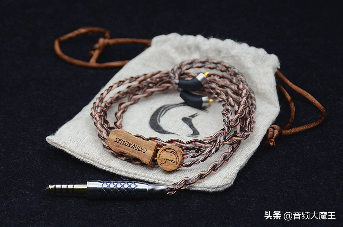 木匠与美人——SendyAudio黑美人Aiva开箱篇