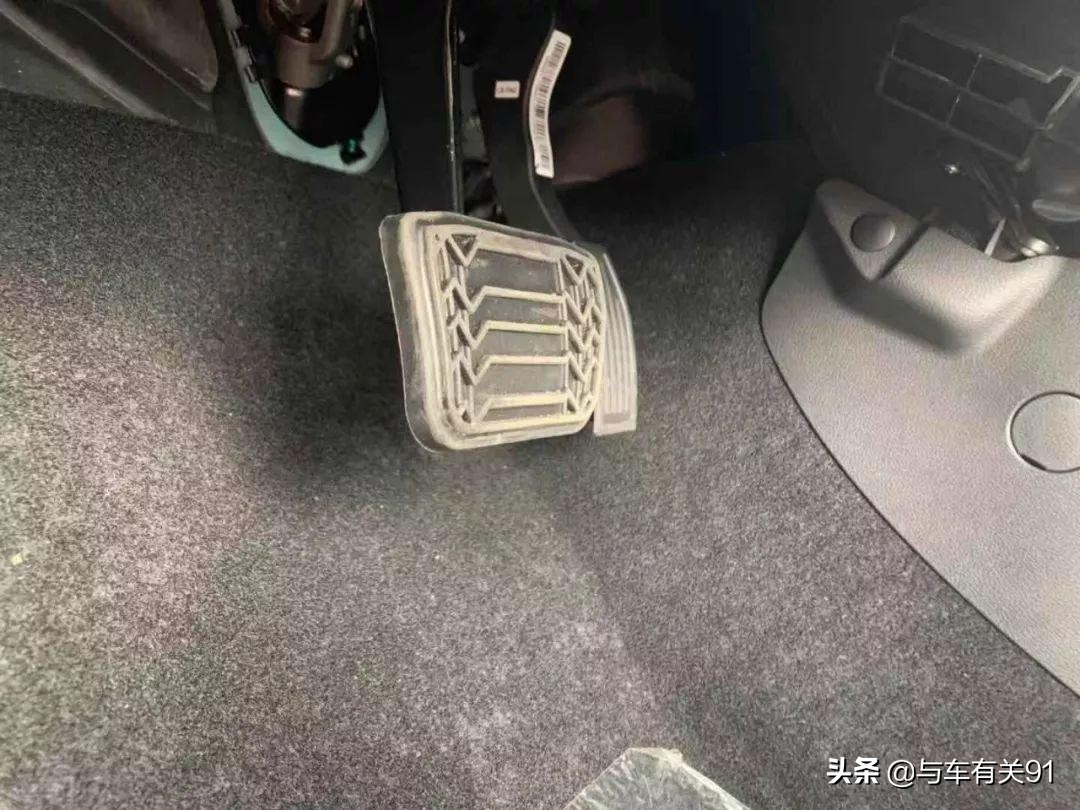 刹车出问题,刹车出问题亮什么灯