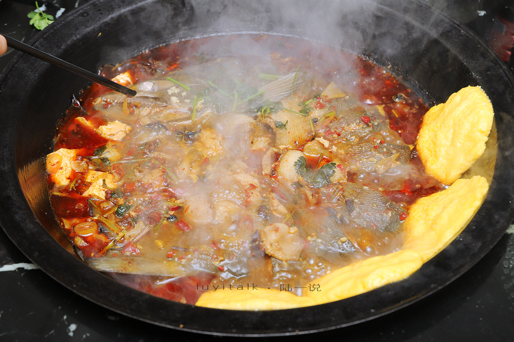 火遍天下东北铁锅炖,舌尖上的美食东北铁锅炖鱼