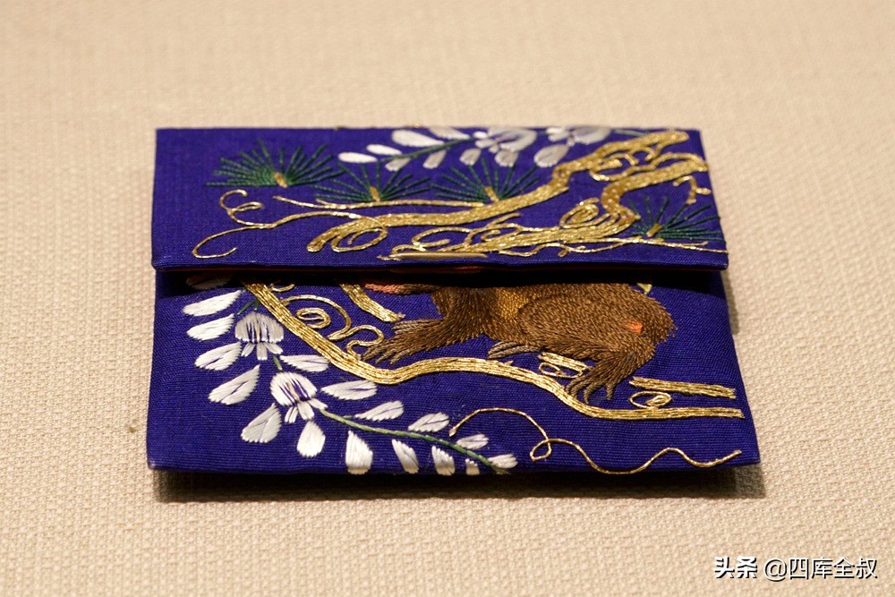 日本江户时代上层社会的冠饰风格,18世纪日本江户盛行配饰