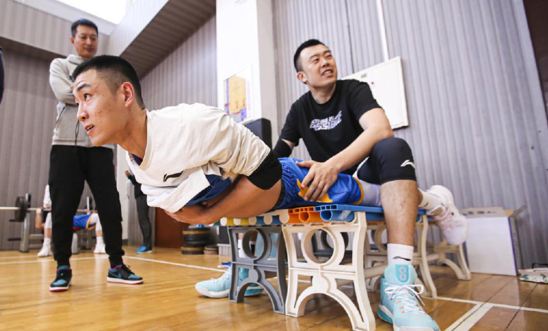 辽篮比赛发生冲突,全运会广东男篮vs辽篮