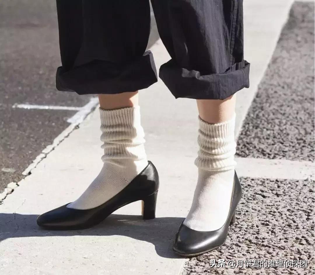 日本女生穿凉鞋配袜子,日本漂亮女生穿凉鞋