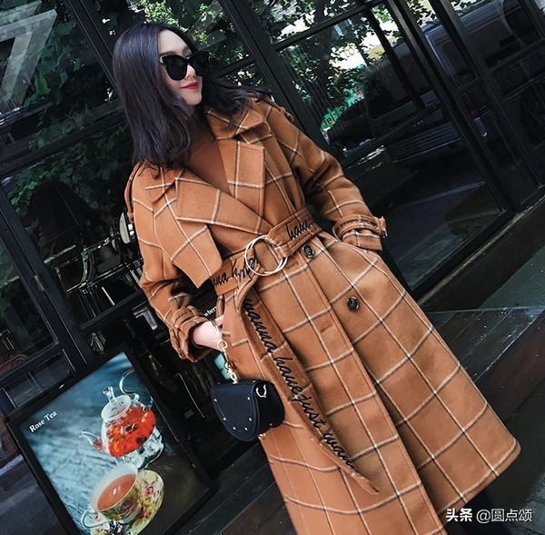 毛呢大衣怎么搭保暖又好看,冬季彩色格子毛呢大衣穿什么内搭