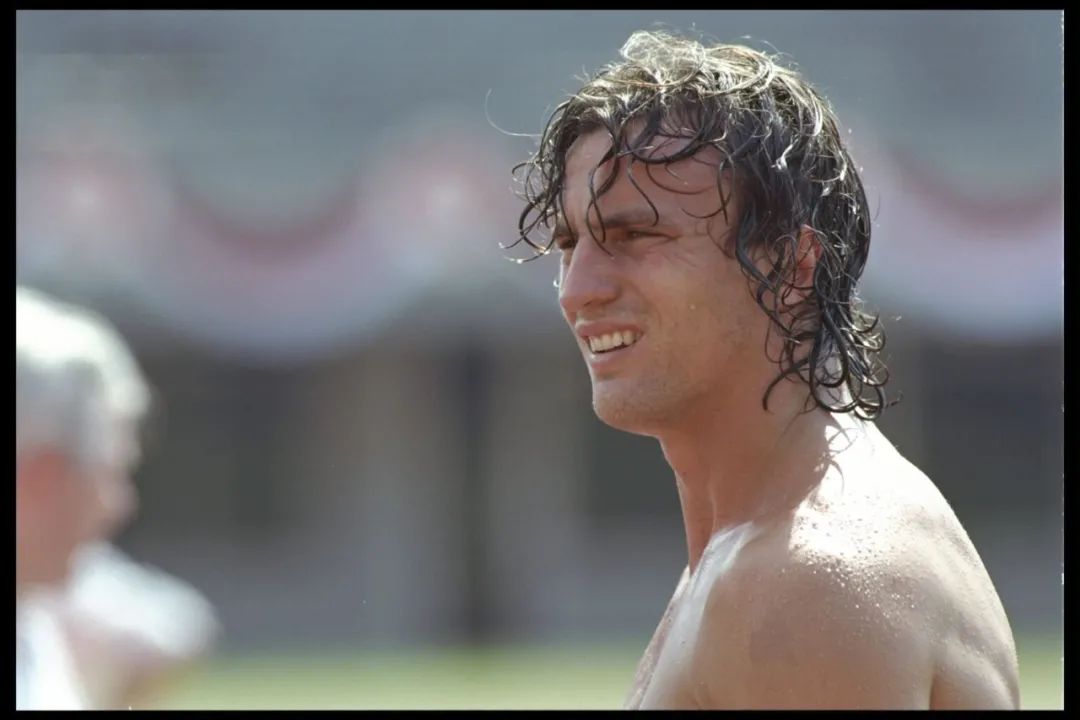 英超最佳球员坎通纳,坎通纳曼联的故事很伟大