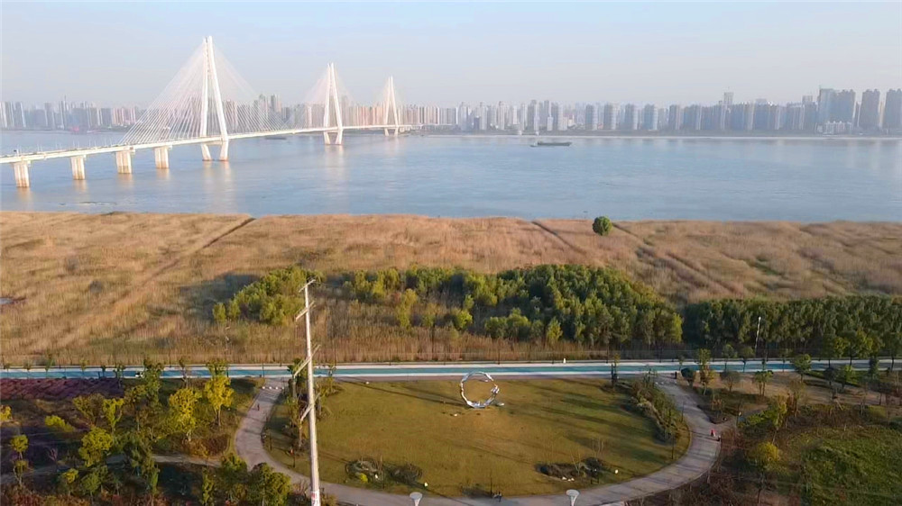 汉口江滩四期向游客开放,武汉打卡江滩公园
