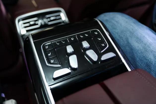 敢在人民大会堂开发布会的品牌看完我大写的服了