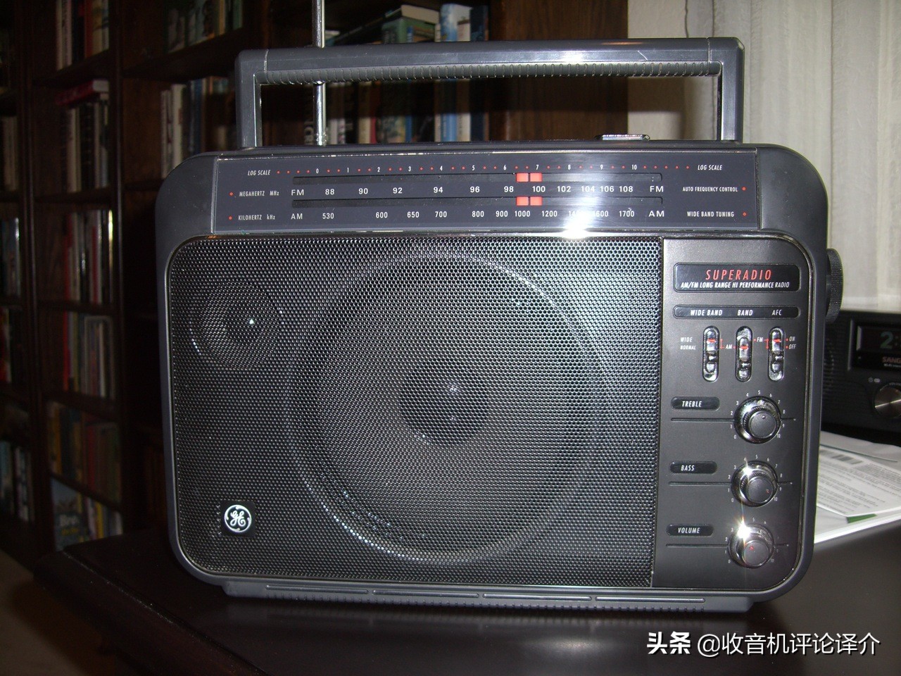 这个收音机这么牛？与接24米长线天线的建武接收机打成平手？