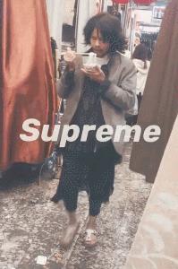 2018万物皆可supreme拖拉机bgm,土到极致就是潮的文案supreme