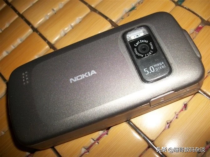 诺基亚手机各种型号的价格及图片,诺基亚手机各种型号及价格