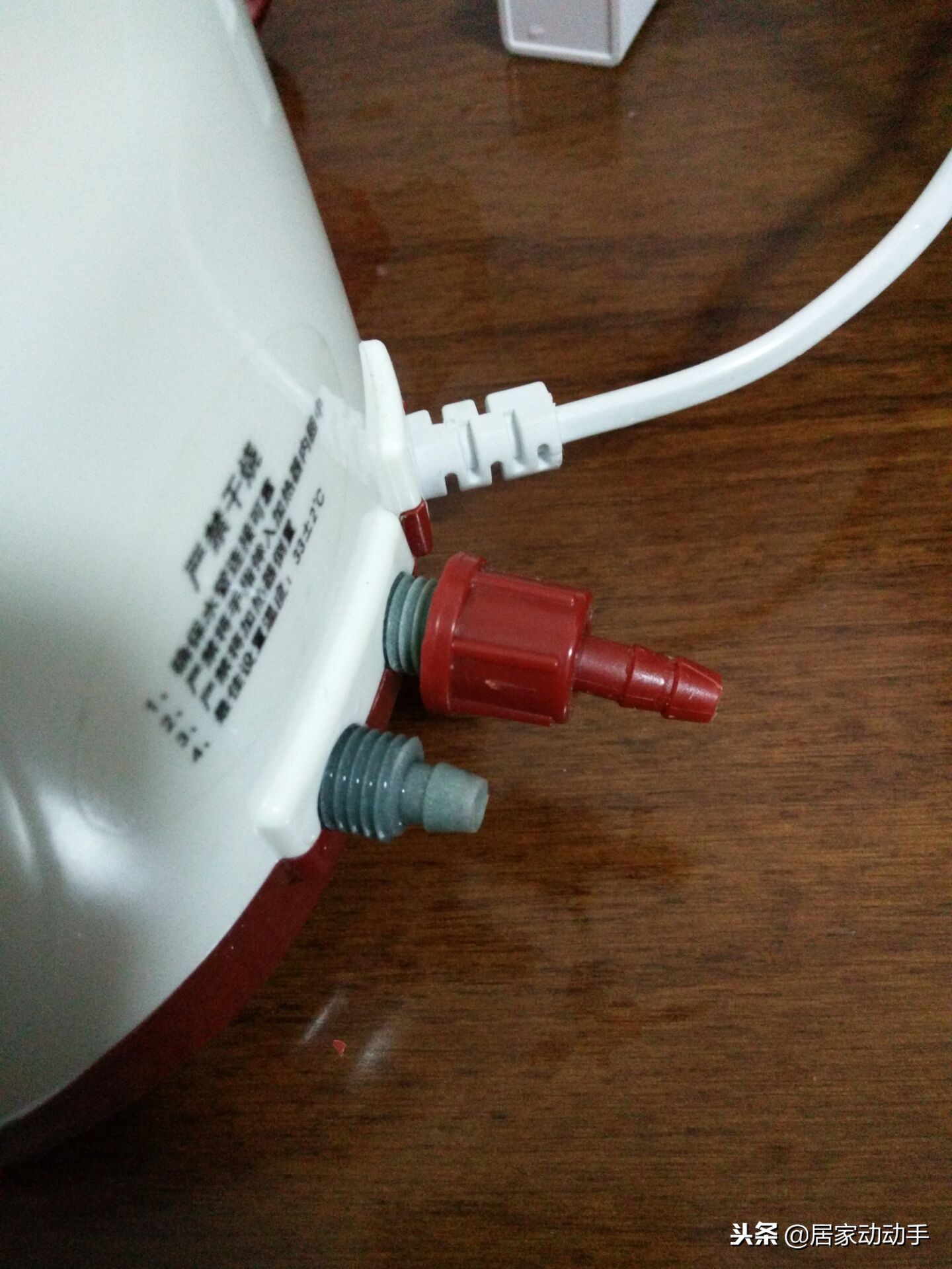 水热毯漏水是怎么回事,水暖毯水箱漏水怎么回事