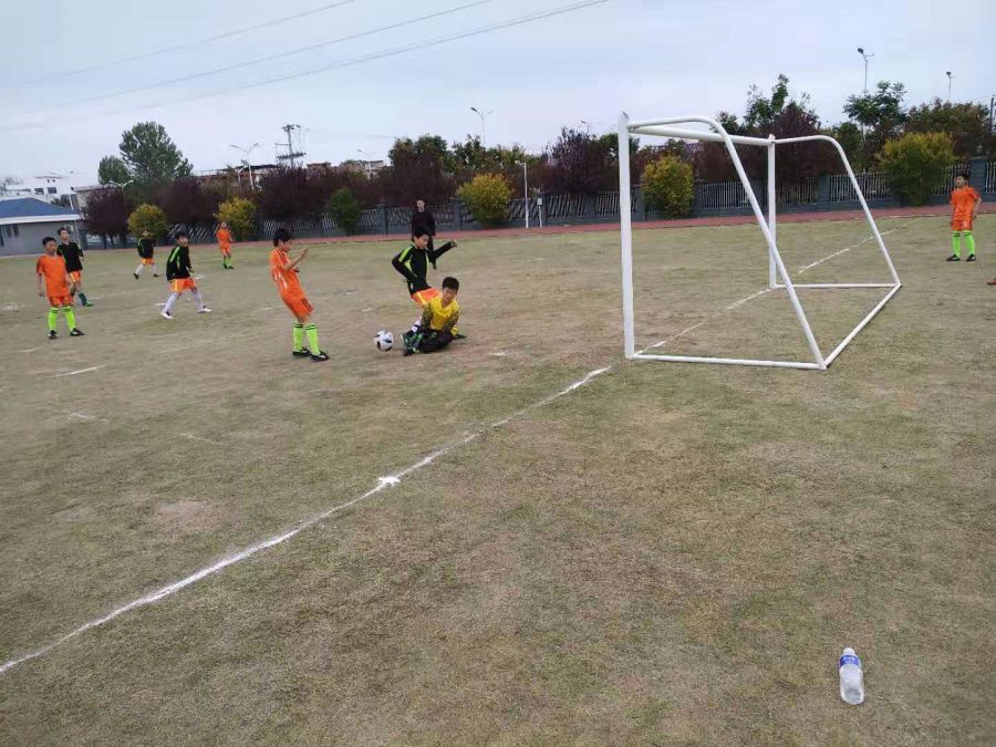 幸福小学举行校园足球联赛,邓州思源学校足球比赛