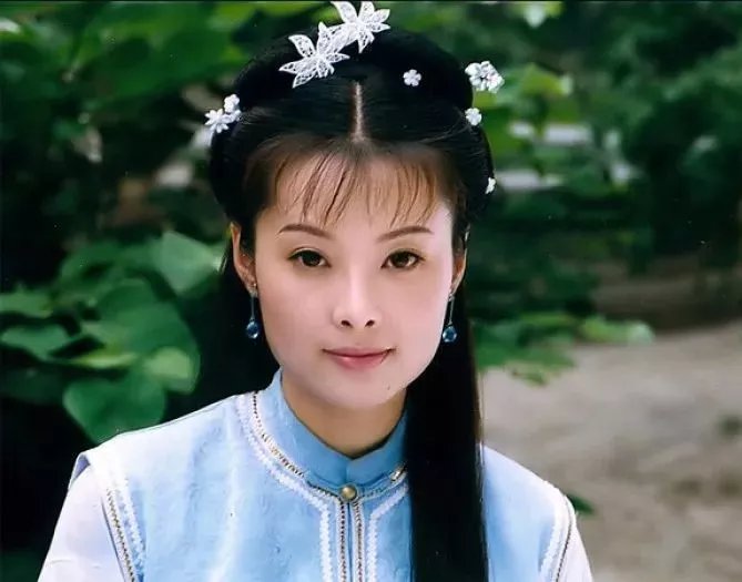 刘诗诗当妈袁立为何蹭热度？看看她到底是怎样的人