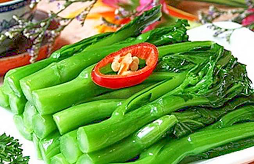 炒蔬菜时,学会这4个秘诀,叶子翠绿不发黄,清脆爽口又美味