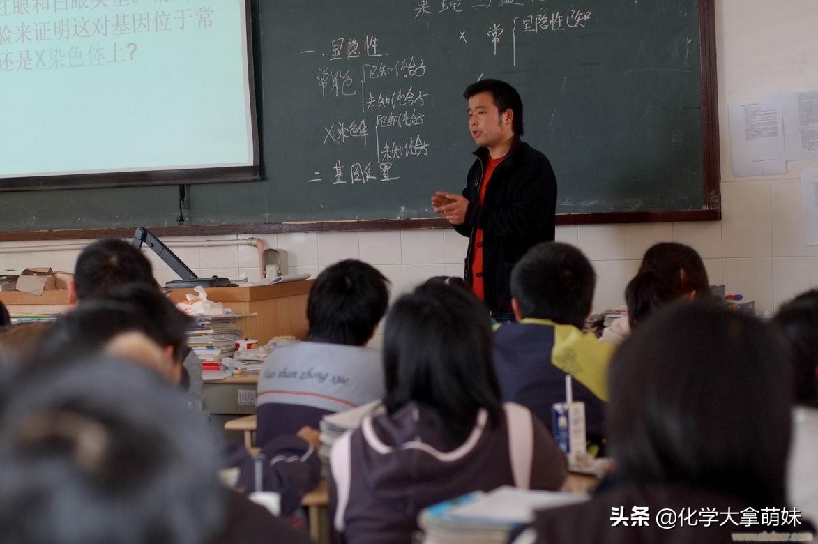 高考转折点折死诸多苦命鸳鸯，那么家长该如何引导青春期恋爱？