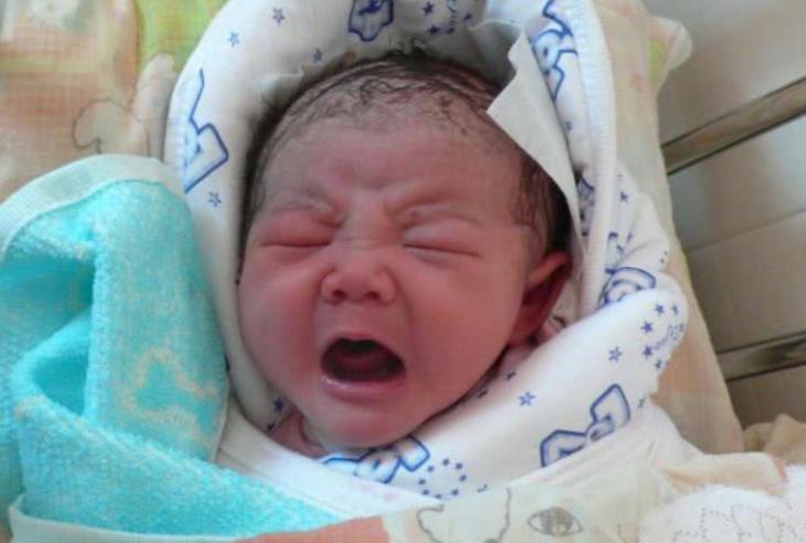 孩子颜值高到底是好事还是坏事,宝宝颜值高的几个特点