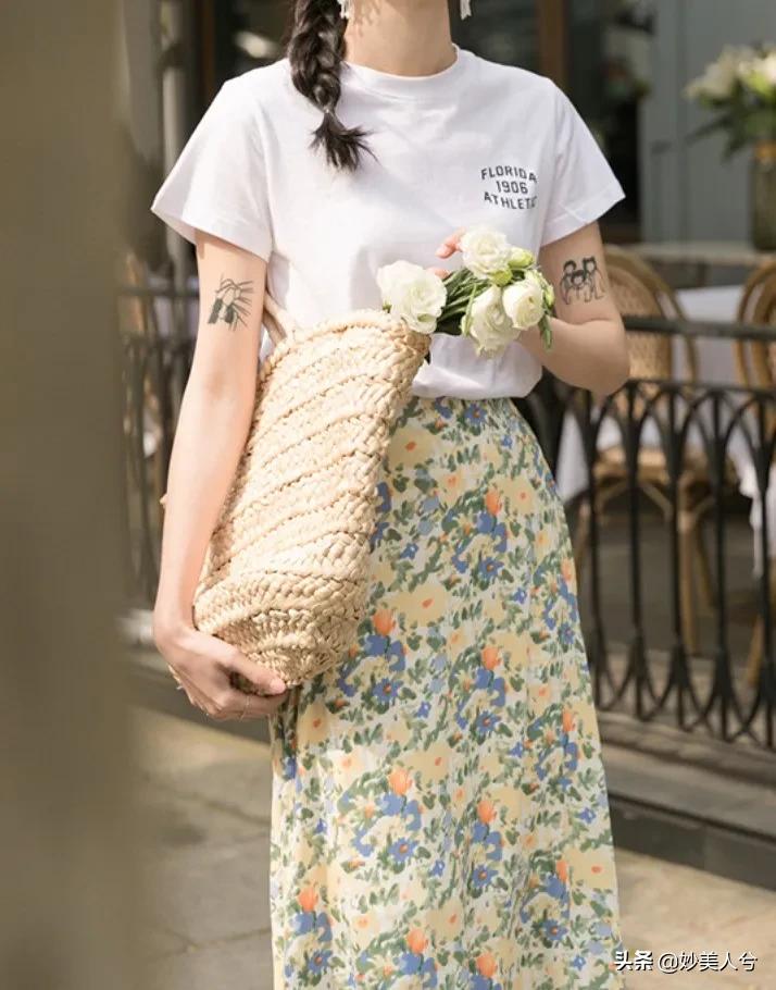 经典半身裙时髦到飞起,优雅迷人的半身裙你值得真正拥有