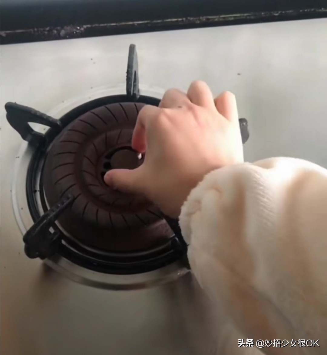 煤气灶打不着火原因和妙招,煤气灶打不着火怎么办小妙招