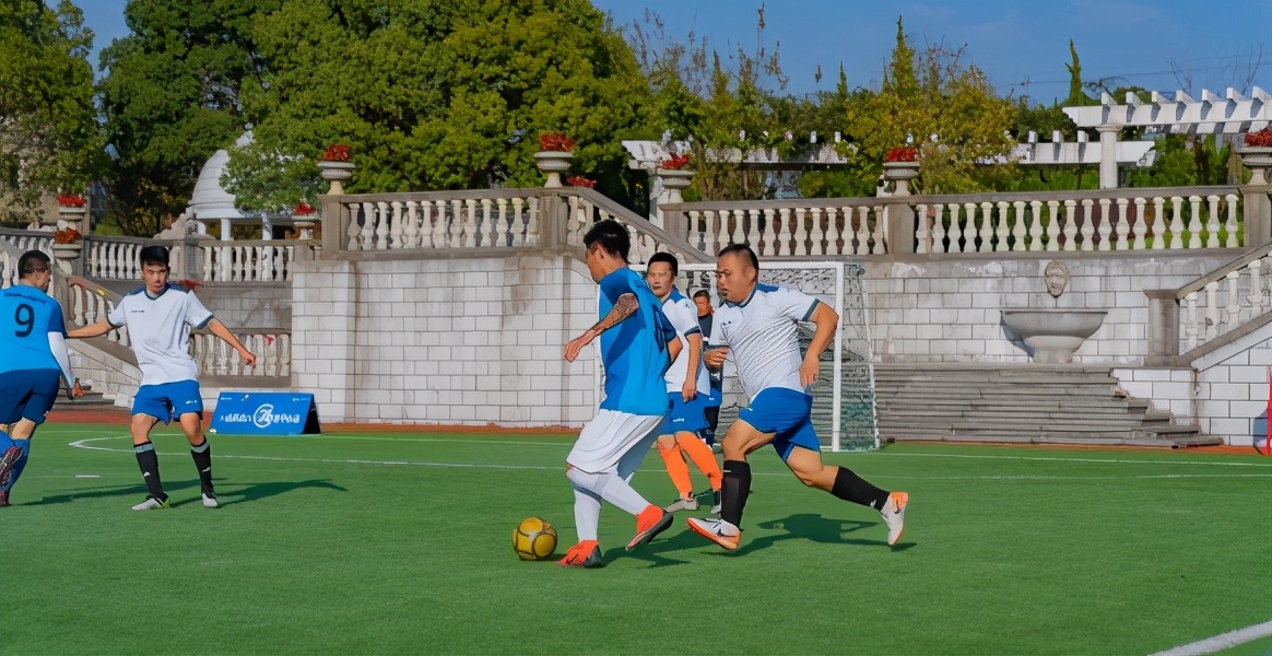 第二届奉贤区民营企业家健康年活动暨绿地杯足球邀请赛圆满举办