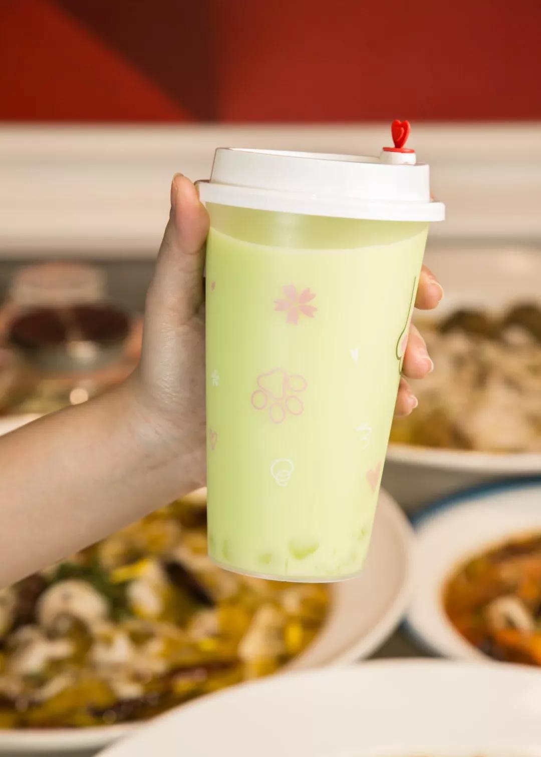 在“卡通乐园”吃“瘦瘦鱼”，一份大过脸盆，居然不到50元