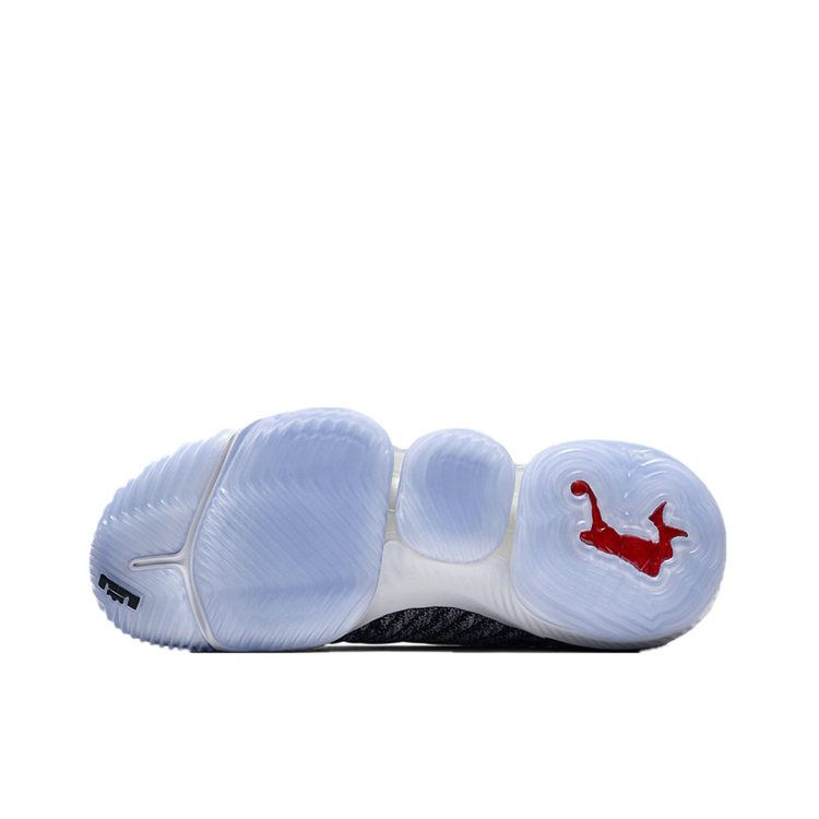 300到400颜值篮球鞋,颜值高的200左右篮球鞋