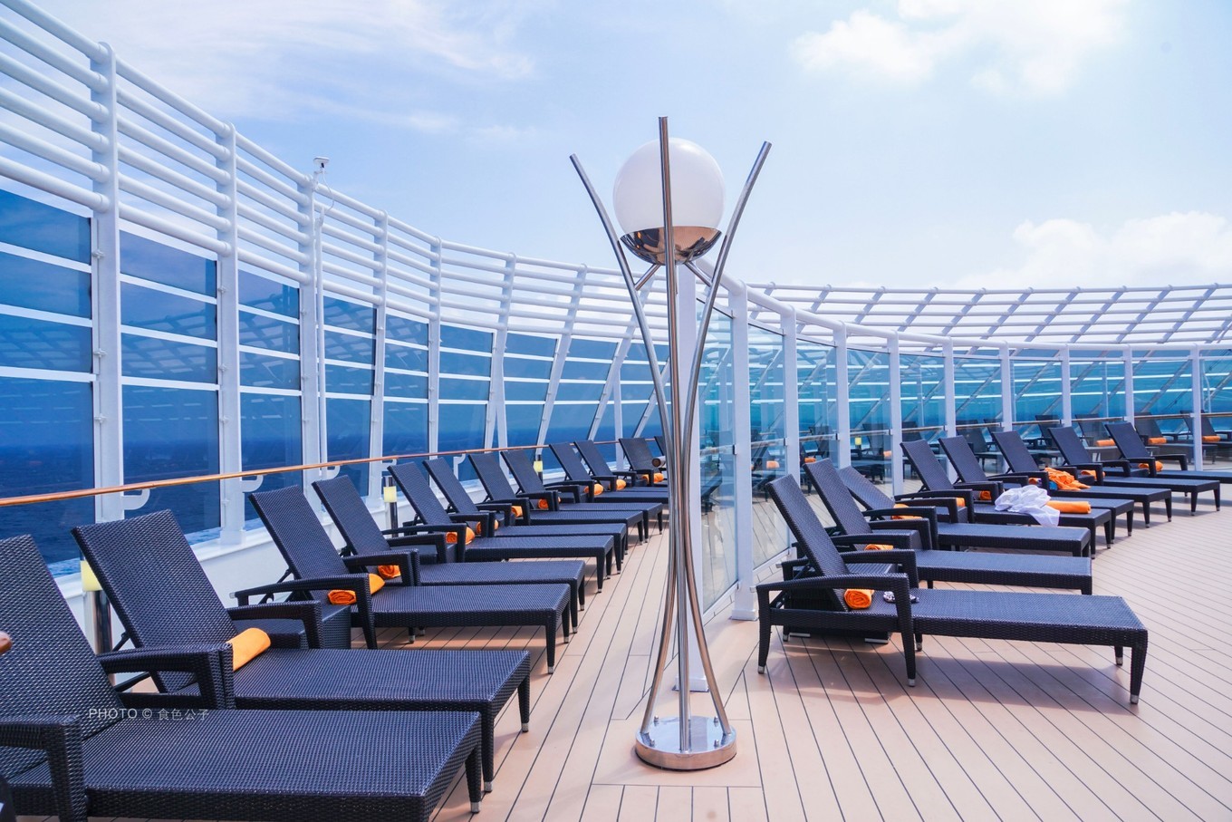 邮轮像海上养猪场,海上养猪场不负盛名