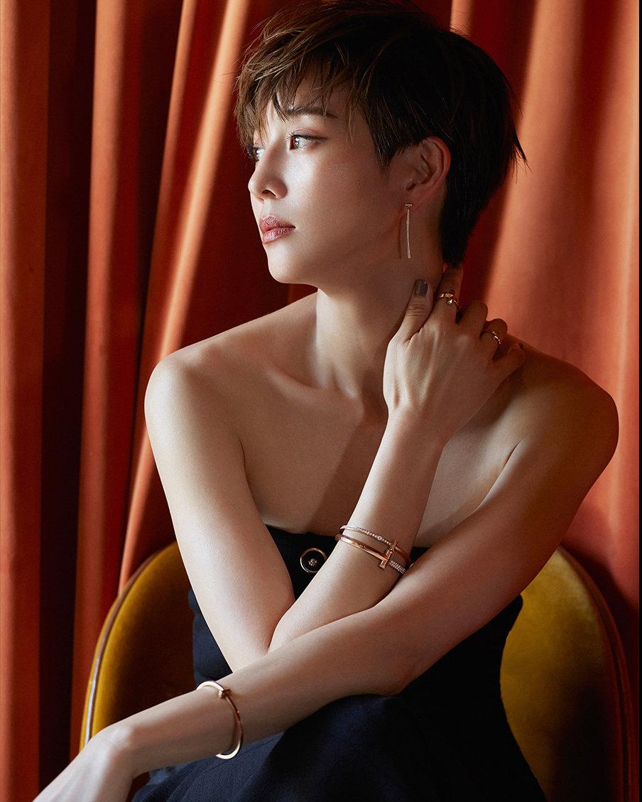 love系列手镯卡地亚,宝格丽最新款蛇形手镯