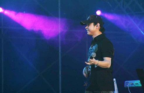 刀郎西海情歌,刀郎西海情歌披着羊皮的狼