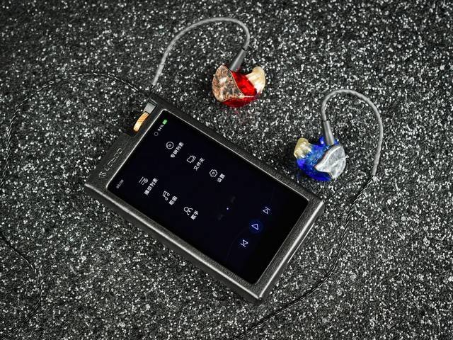 飞傲m15接耳放,飞傲m15和小墨菊比较