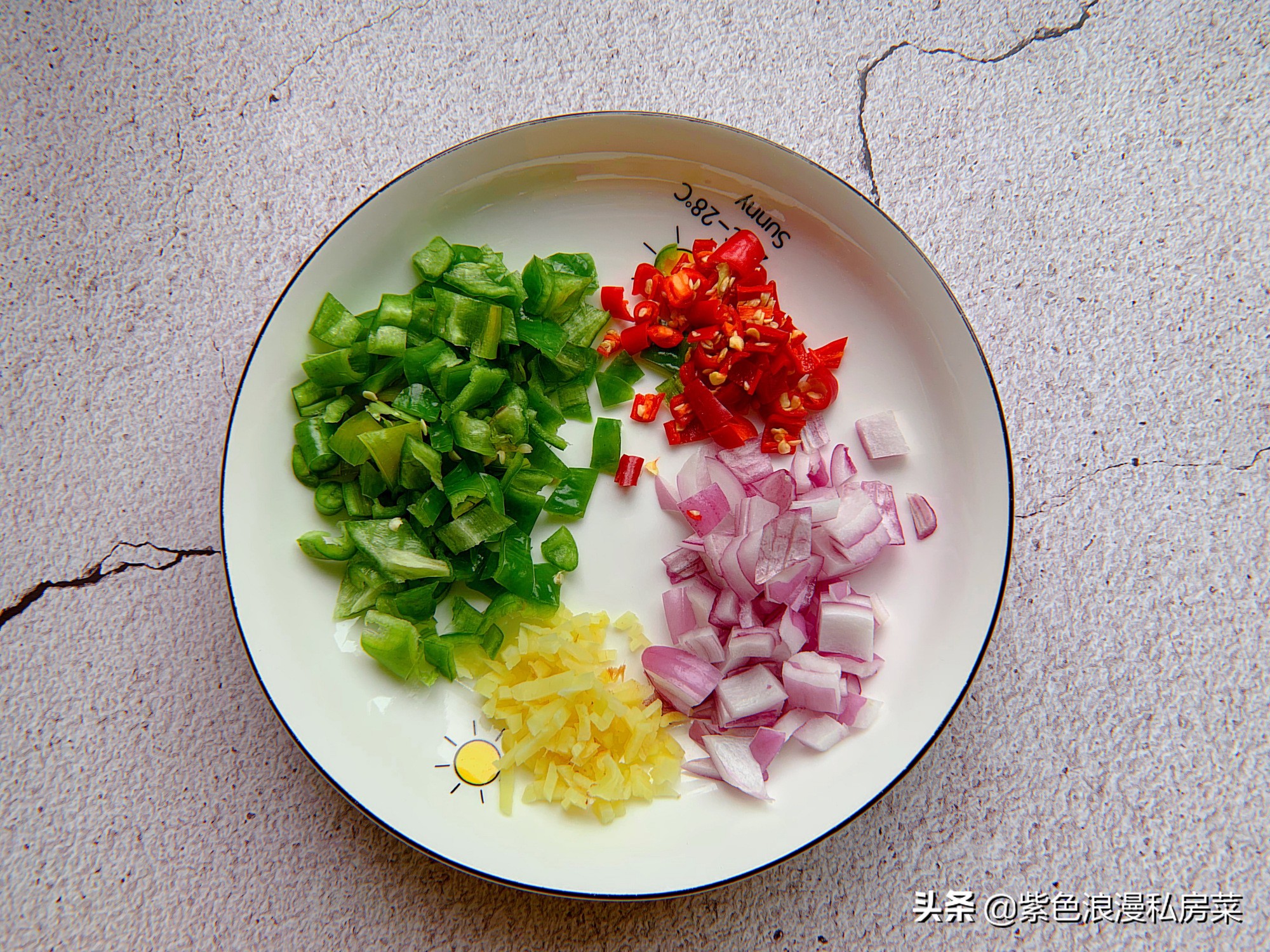 干炸小河虾金黄酥脆好吃又补钙,吃小河虾补钙是连皮一起吃吗